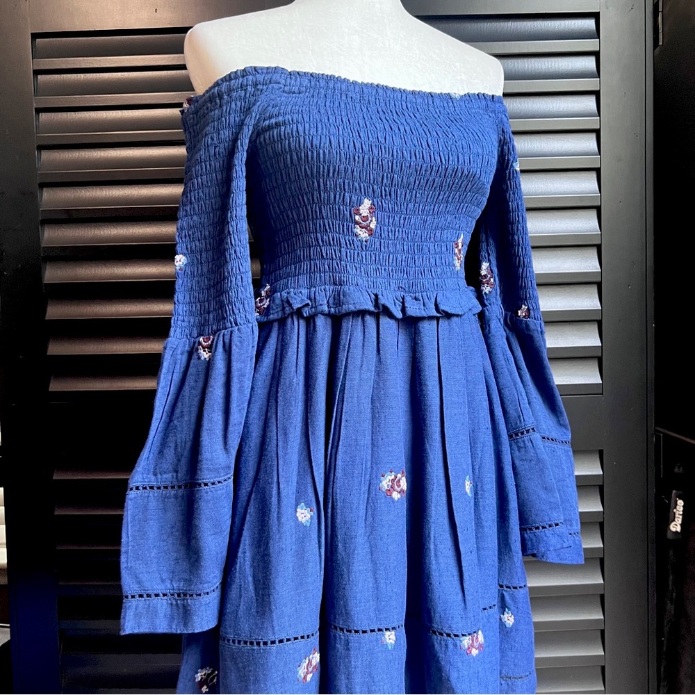 NWT Free People Blue Floral Off-Shoulder Smocked Dress Embroidered Pockets Lined